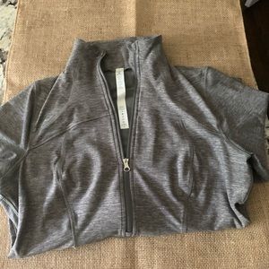 Lululemon Define 1/2 zip grey size 10